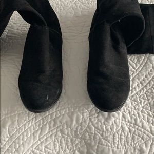 Black suede knee boots